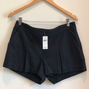 GAP navy blue shorts